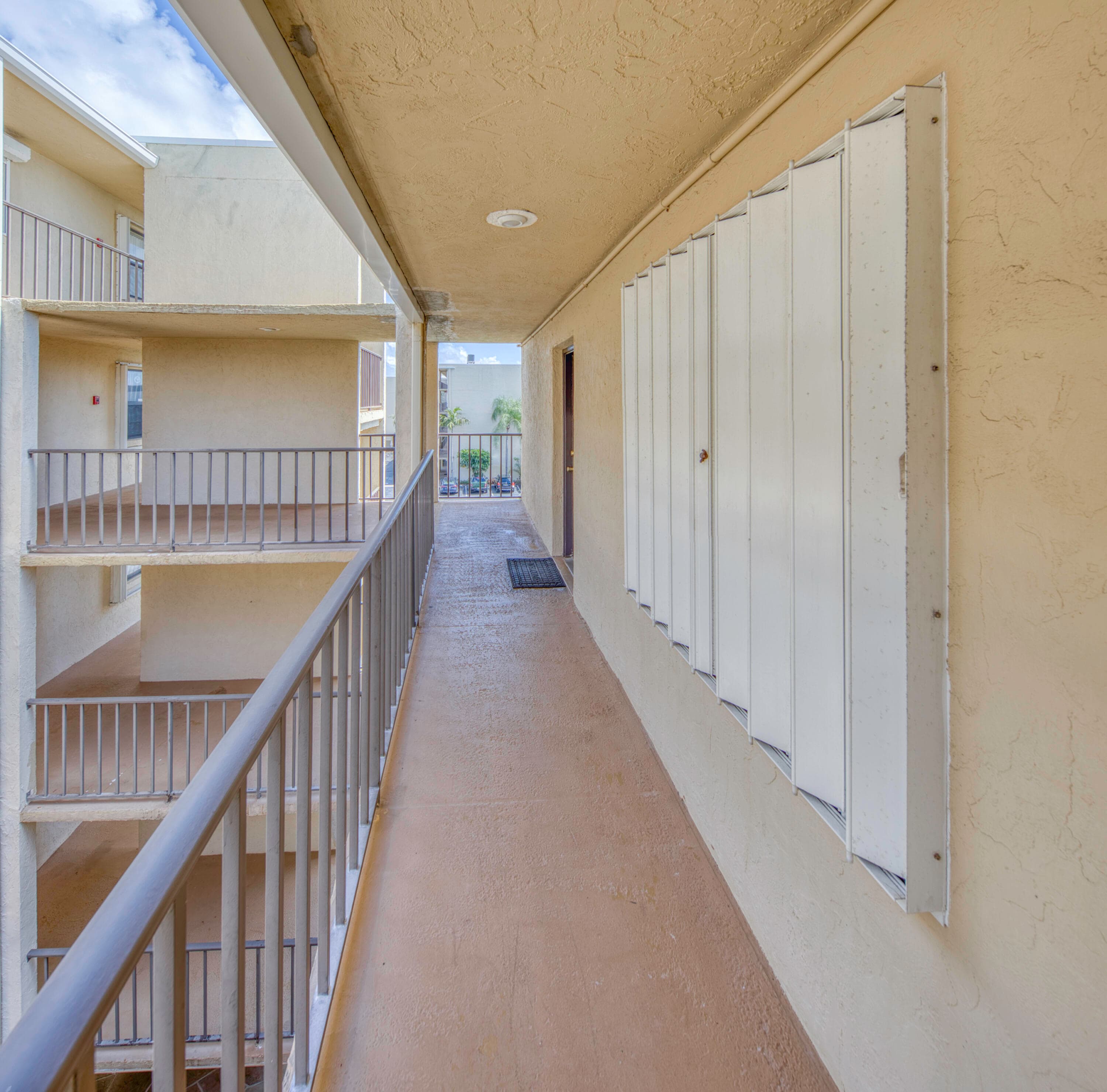890 N Federal Highway 412, Lantana, FL 33462 — photo 31 of 46