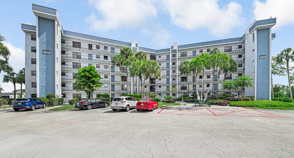 4640 Lucerne Lakes Boulevard 206, Lake Worth, FL 33467 — photo 1 of 42