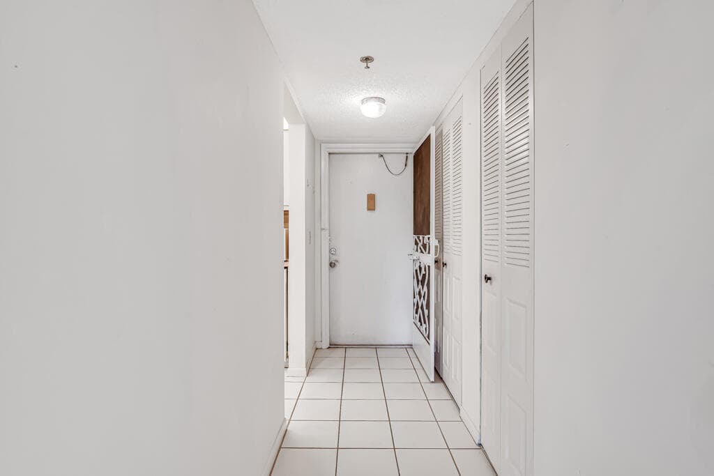 4640 Lucerne Lakes Boulevard 206, Lake Worth, FL 33467 — photo 3 of 42