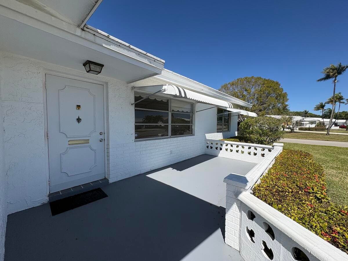 2003 SW 18th Street, Boynton Beach, FL 33426 — photo 3 of 27