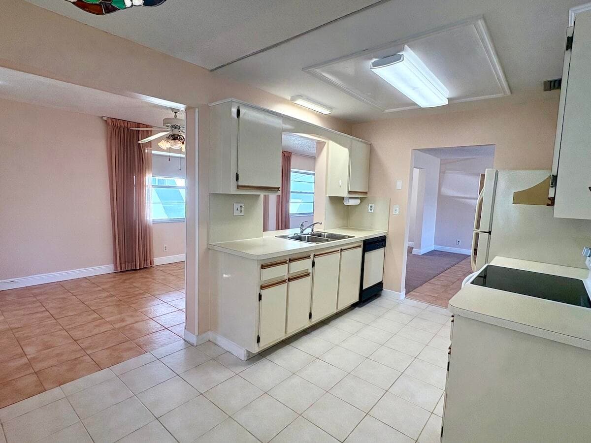 2003 SW 18th Street, Boynton Beach, FL 33426 — photo 11 of 27