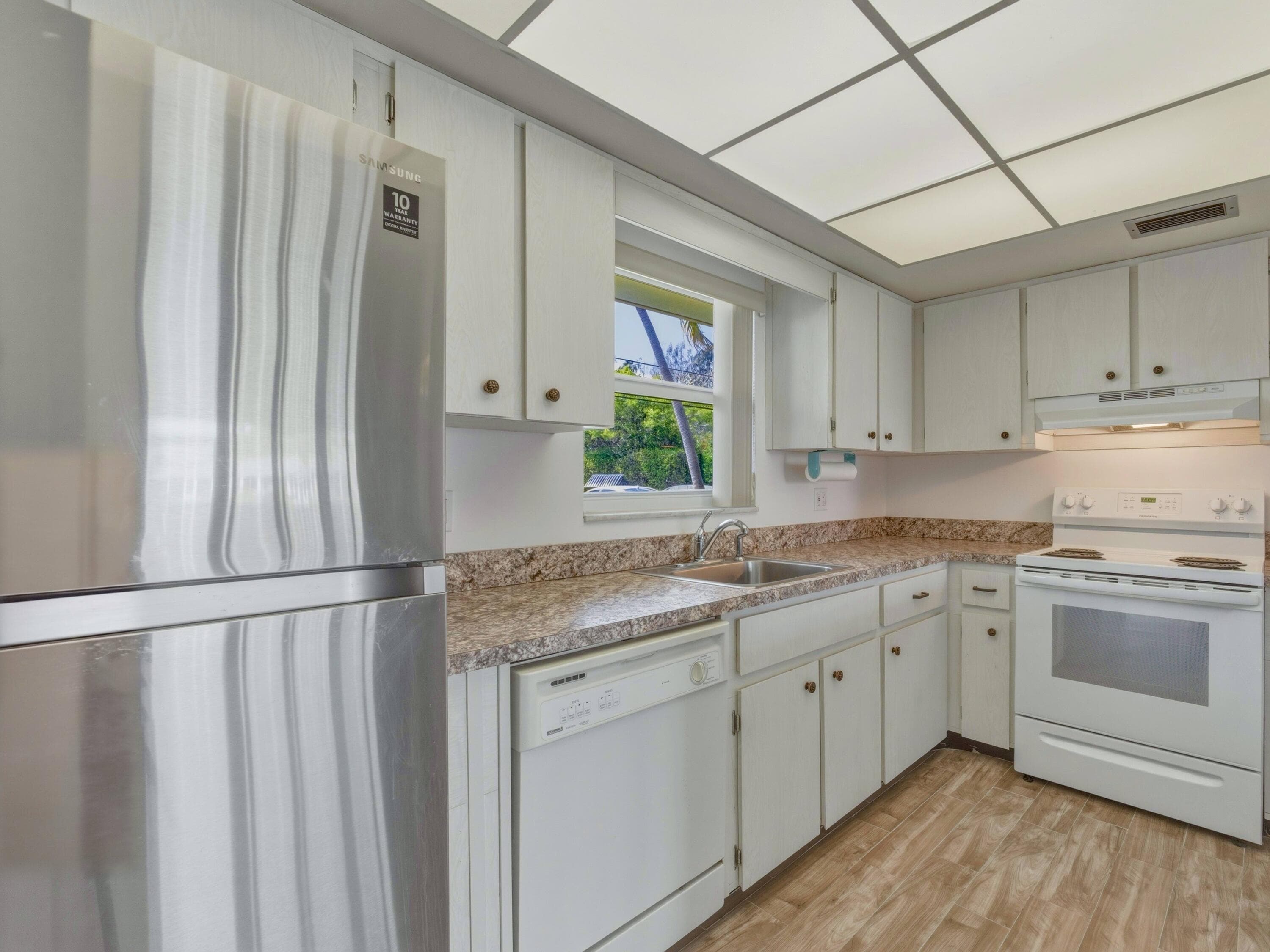 301 Circle Drive S 103, Boynton Beach, FL 33435 — photo 8 of 35