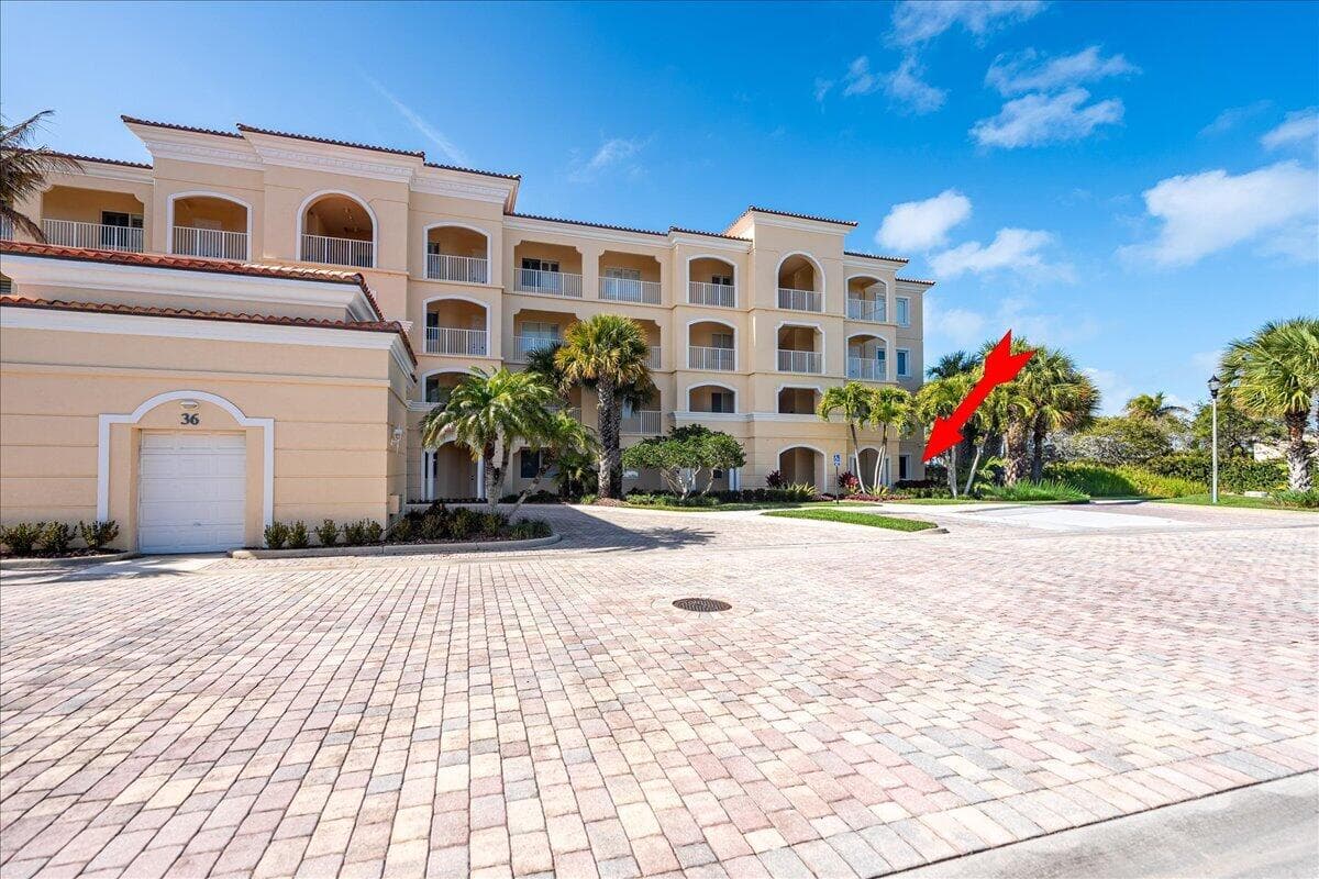 36 Harbour Isle Drive W 106, Fort Pierce, FL 34949 — photo 31 of 44