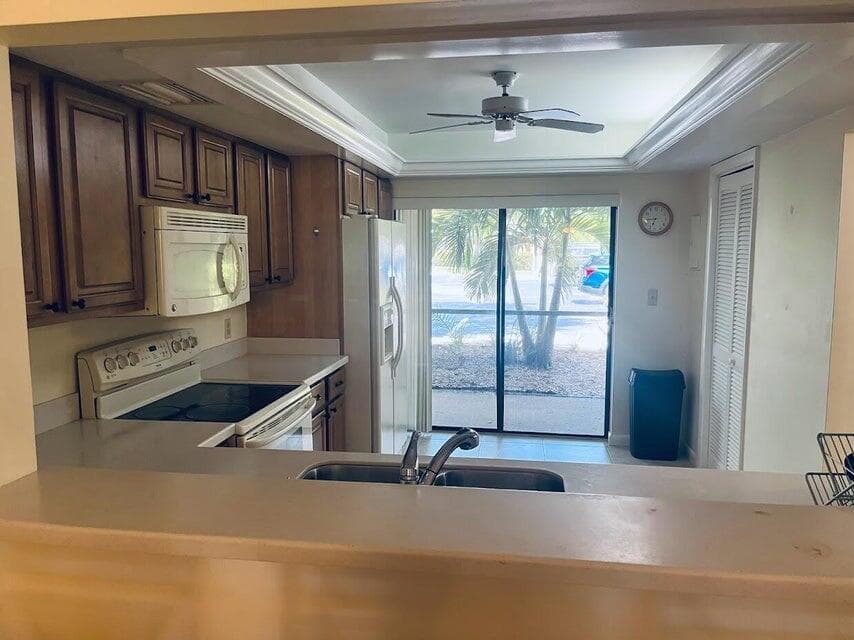 9440 Meadowood Drive 102, Fort Pierce, FL 34951 — photo 7 of 18