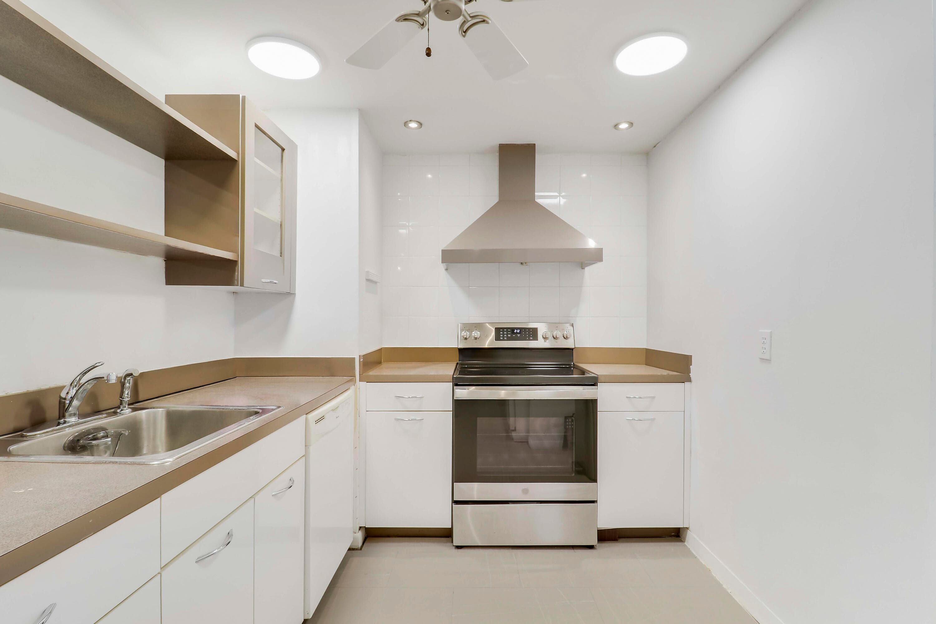 5600 N Flagler Drive 1001, West Palm Beach, FL 33407 — photo 15 of 53