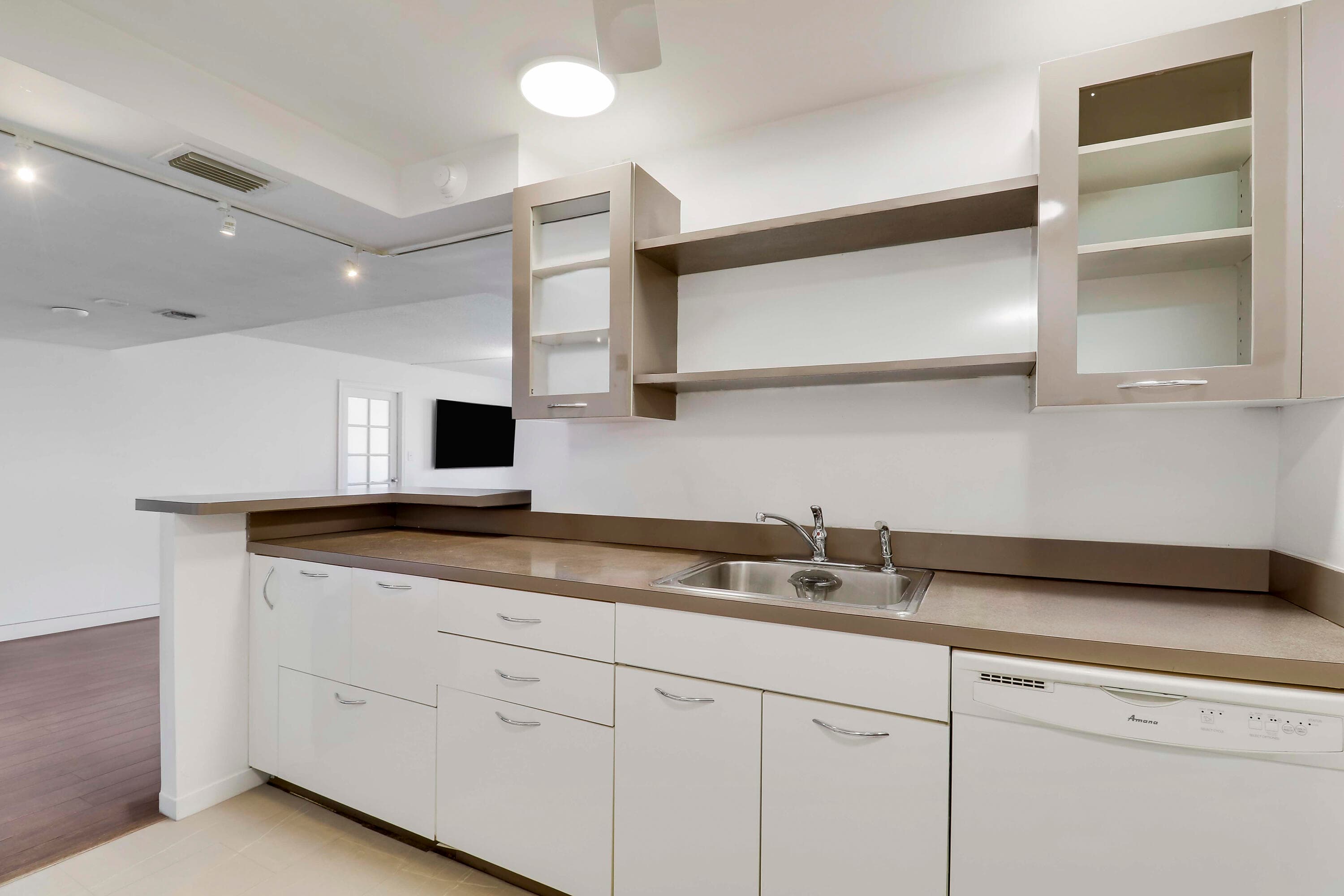5600 N Flagler Drive 1001, West Palm Beach, FL 33407 — photo 16 of 53