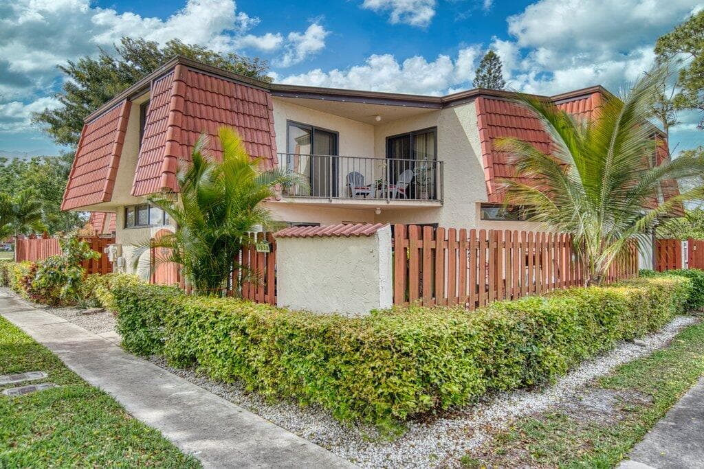 3838 Victoria Drive, West Palm Beach, FL 33406 — photo 1 of 44