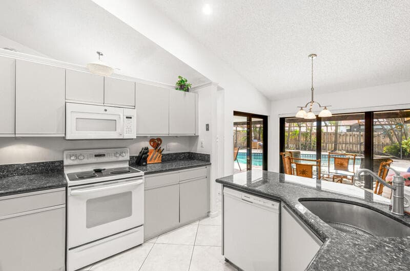 6016 Sunberry Circle, Boynton Beach, FL 33437 — photo 19 of 43