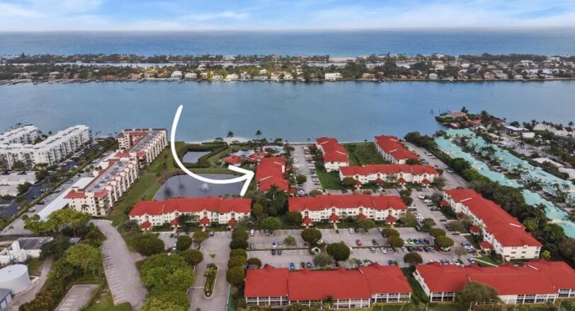 108 Half Moon Circle C3, Hypoluxo, FL 33462 — photo 24 of 35