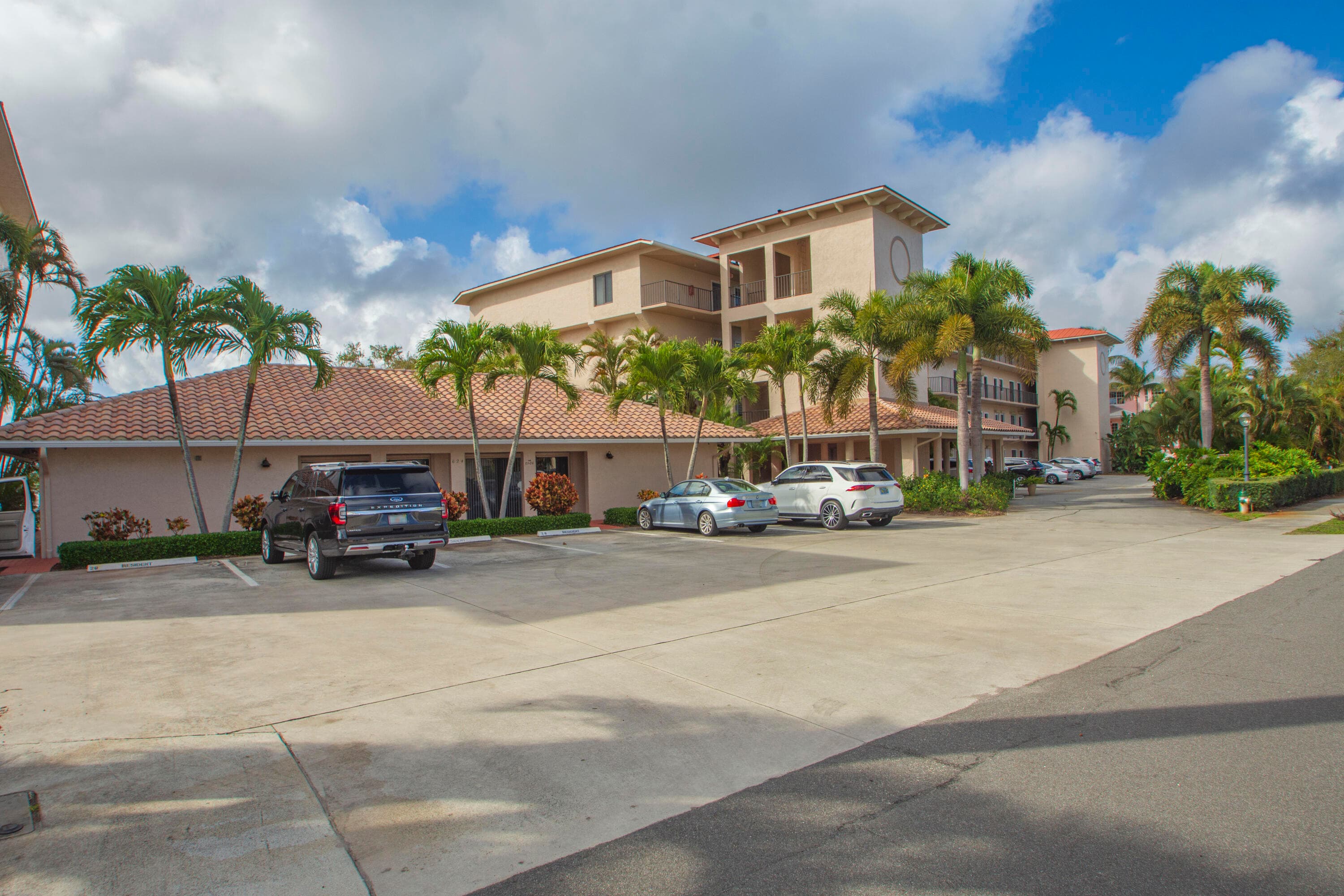 624 SW St. Lucie Crescent 206, Stuart, FL 34994 — photo 1 of 30