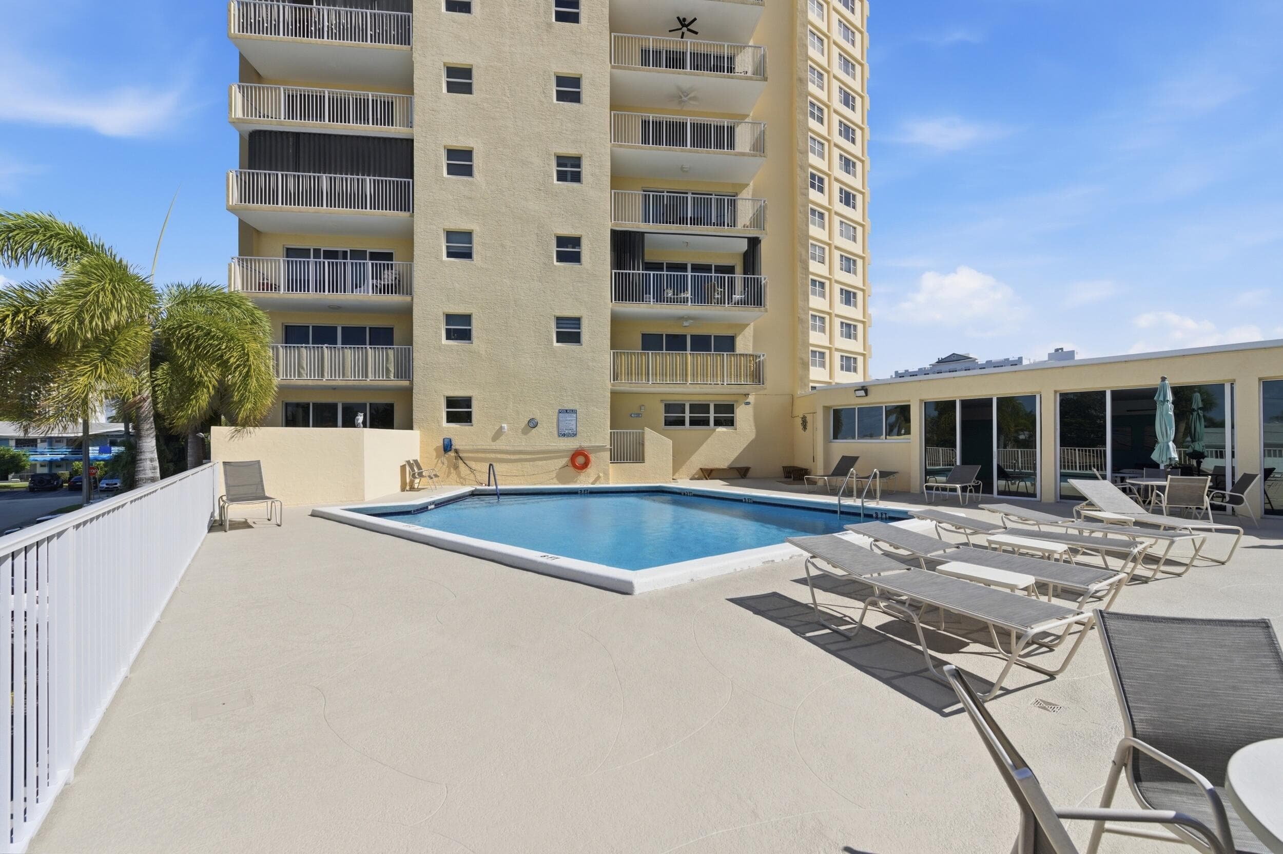 1200 Hibiscus Avenue 1107, Pompano Beach, FL 33062 — photo 38 of 62