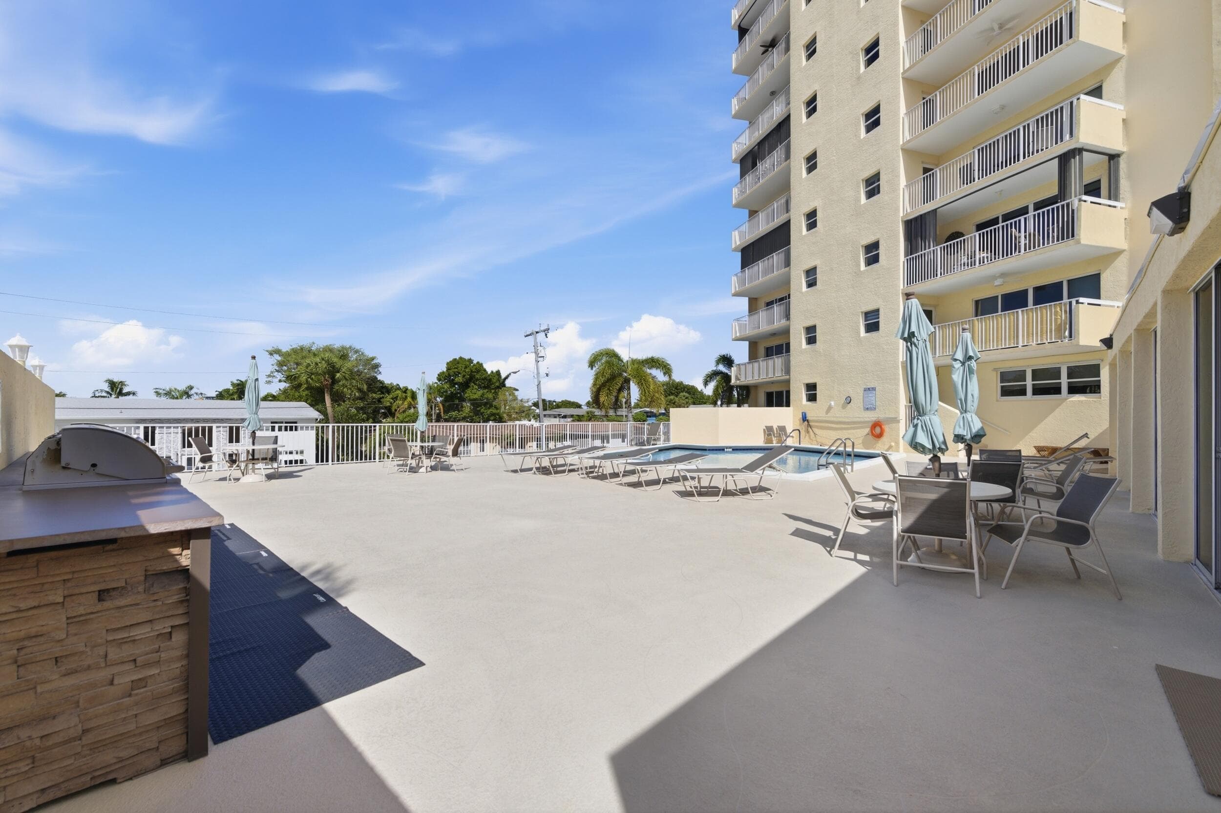 1200 Hibiscus Avenue 1107, Pompano Beach, FL 33062 — photo 39 of 62