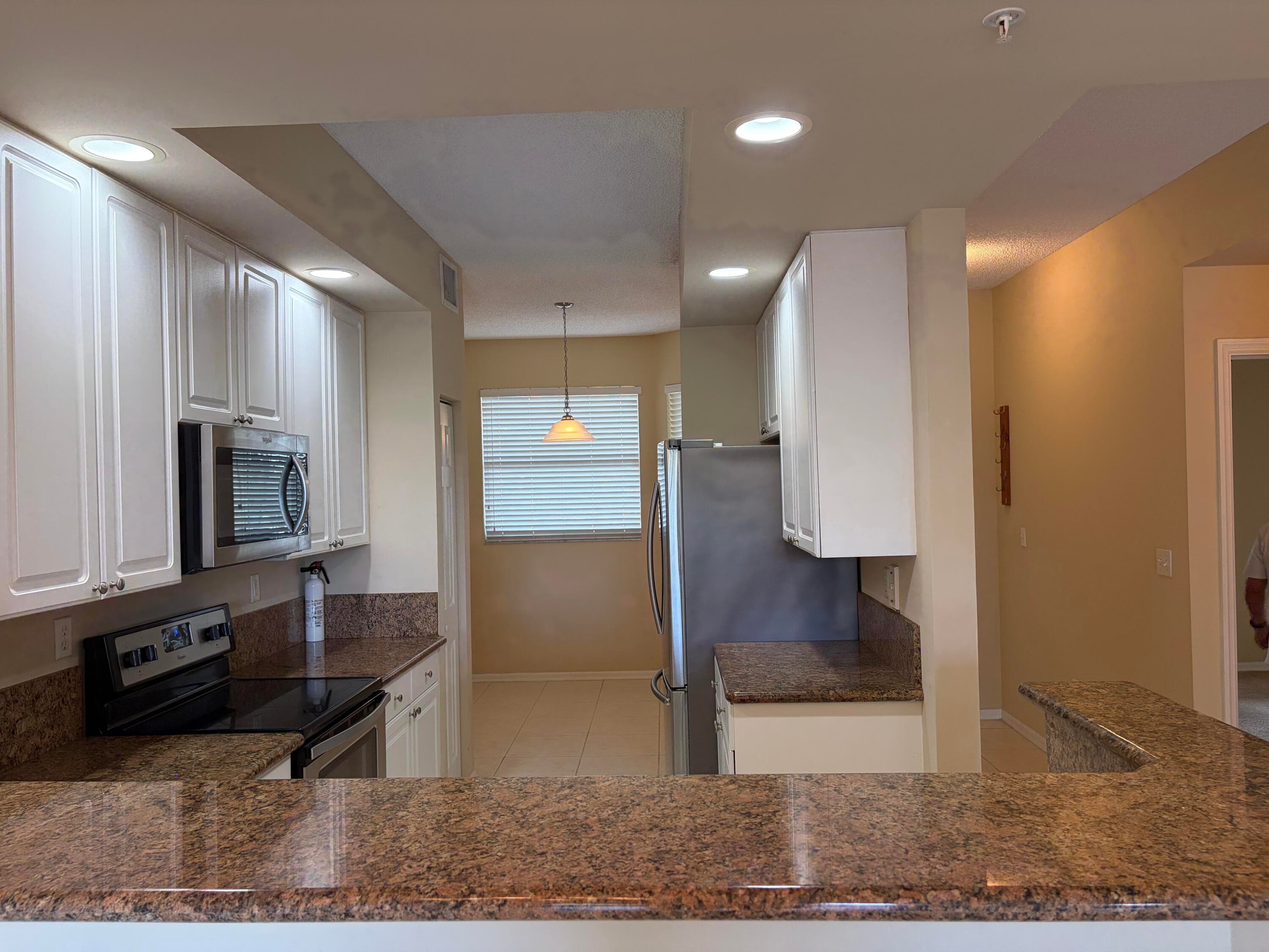 27 Royal Palm Way 304, Boca Raton, FL 33432 — photo 2 of 26