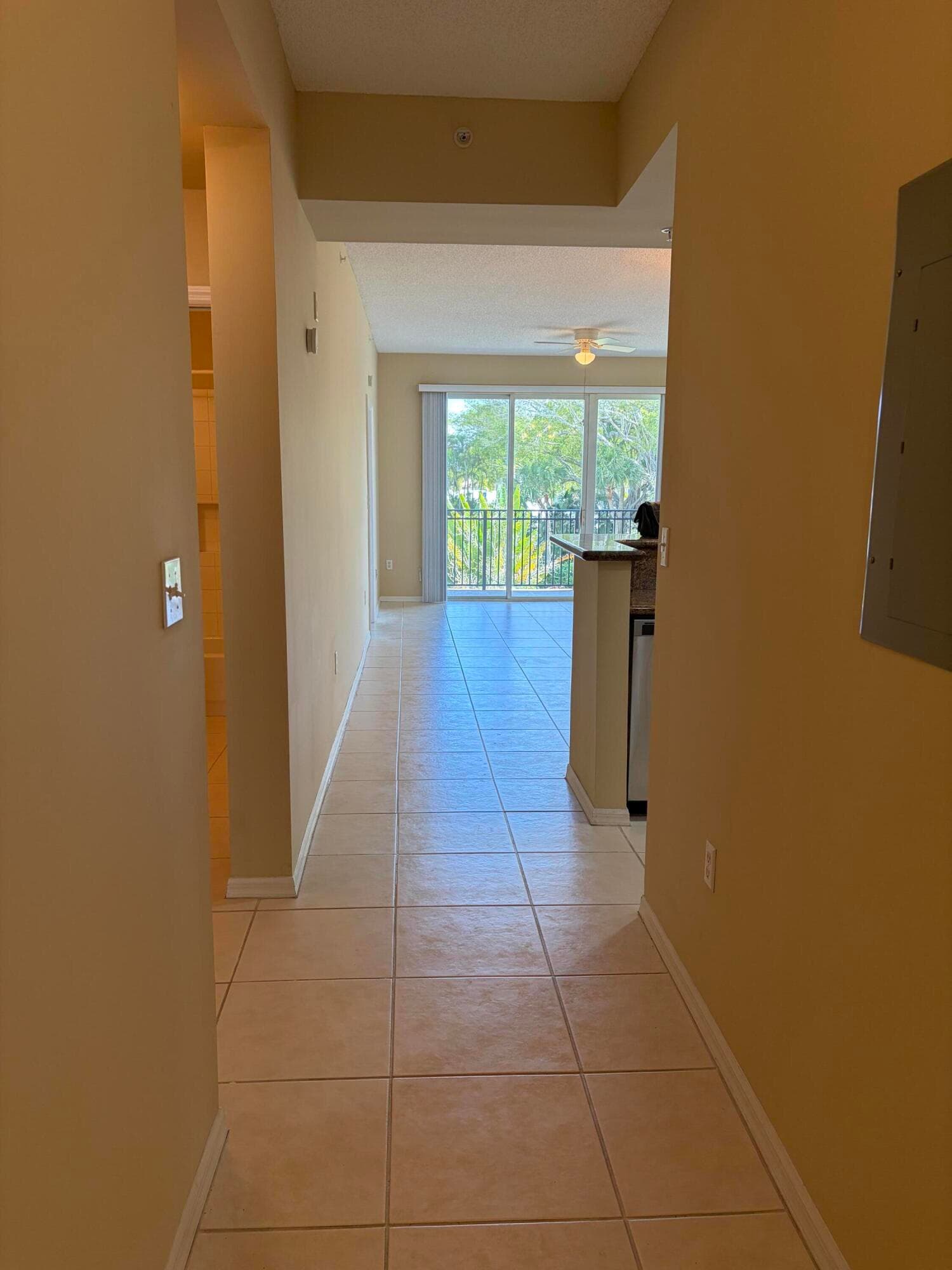 27 Royal Palm Way 304, Boca Raton, FL 33432 — photo 19 of 26