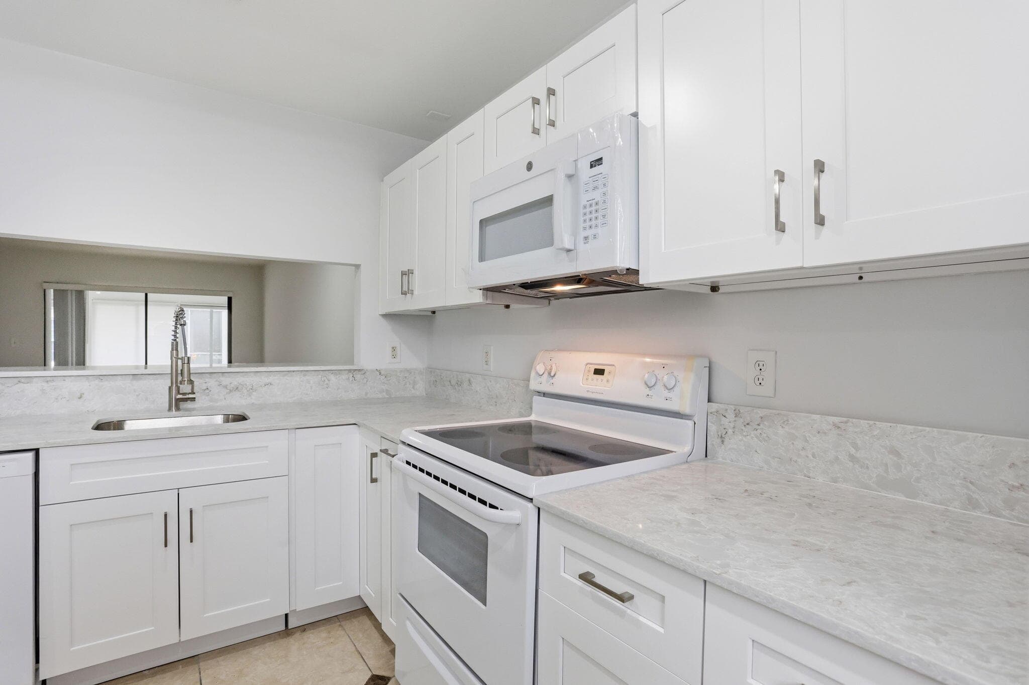 315 NW 36th Avenue, Deerfield Beach, FL 33442 — photo 7 of 26