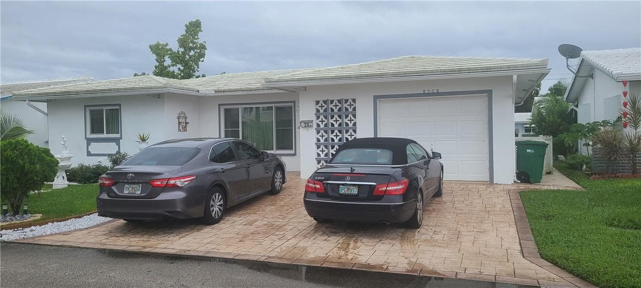 8208 NW 57th Place, Tamarac, FL 33321 — photo 1 of 28