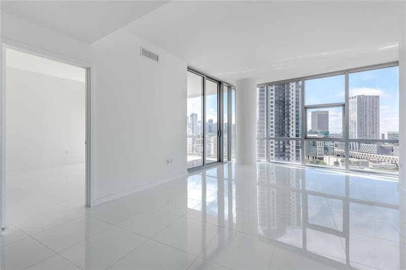 851 NE 1st Avenue 1912, Miami, FL 33132 — photo 5 of 26
