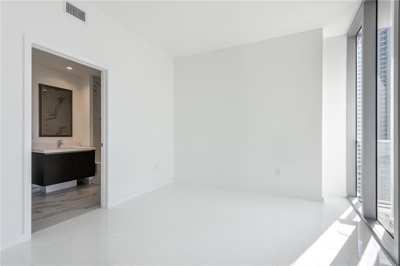 851 NE 1st Avenue 1912, Miami, FL 33132 — photo 12 of 26
