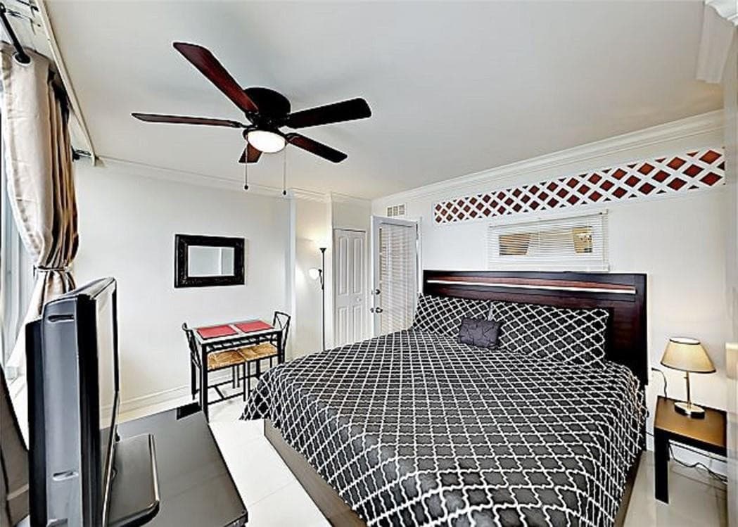 4040 Galt Ocean Drive 805, Fort Lauderdale, FL 33308 — photo 13 of 37