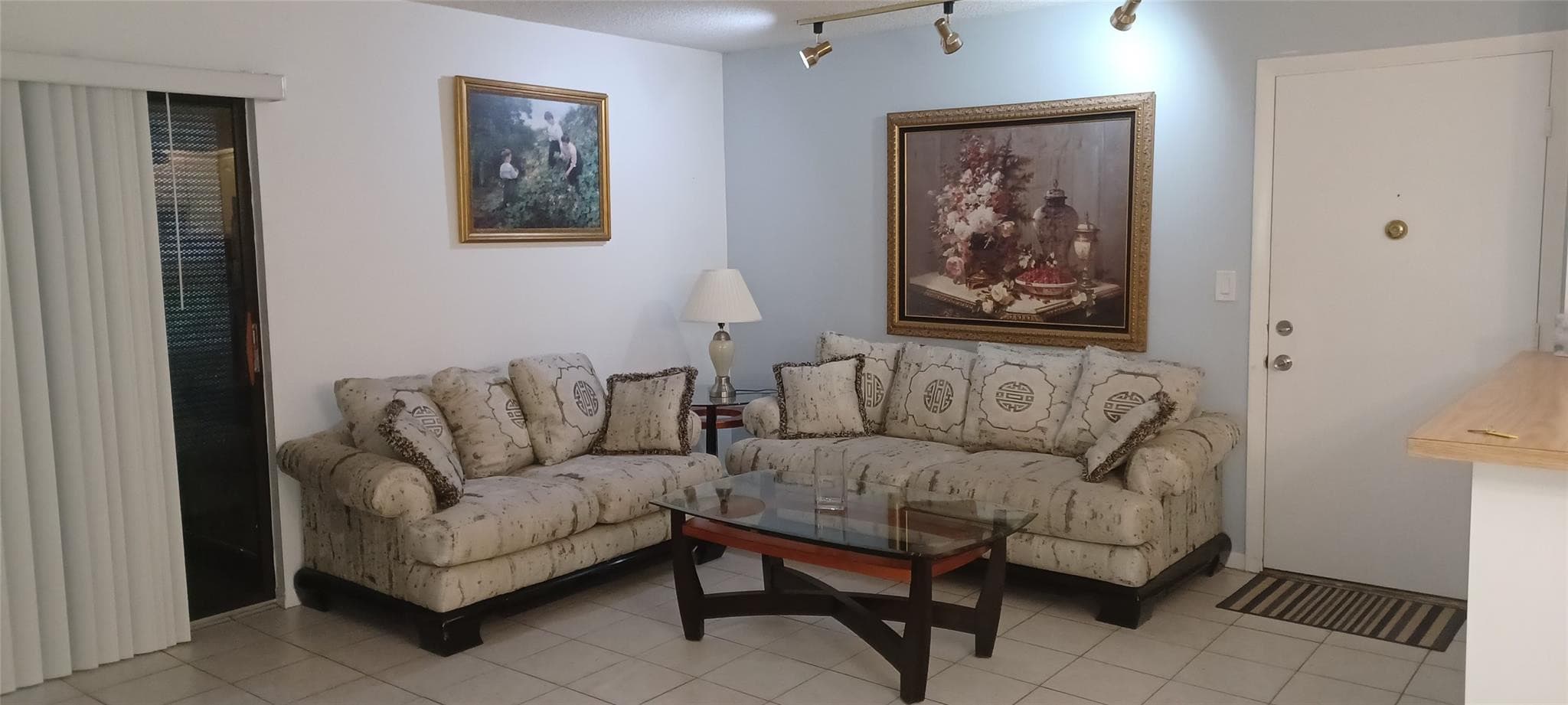 Condominium in Tamarac — photo 4 of 23