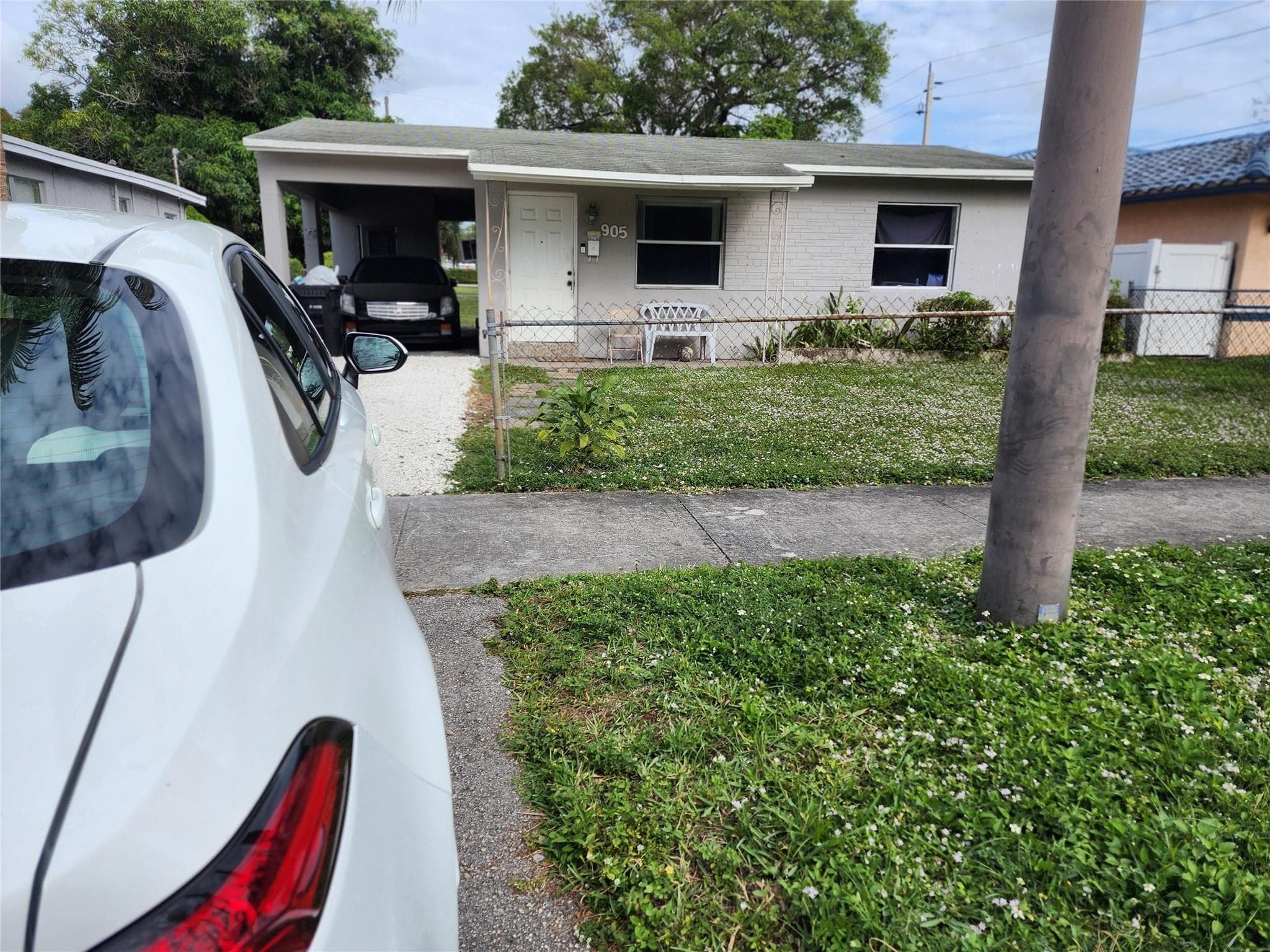 905 NW 5th Street, Fort Lauderdale, FL 33311 — photo 1 of 5