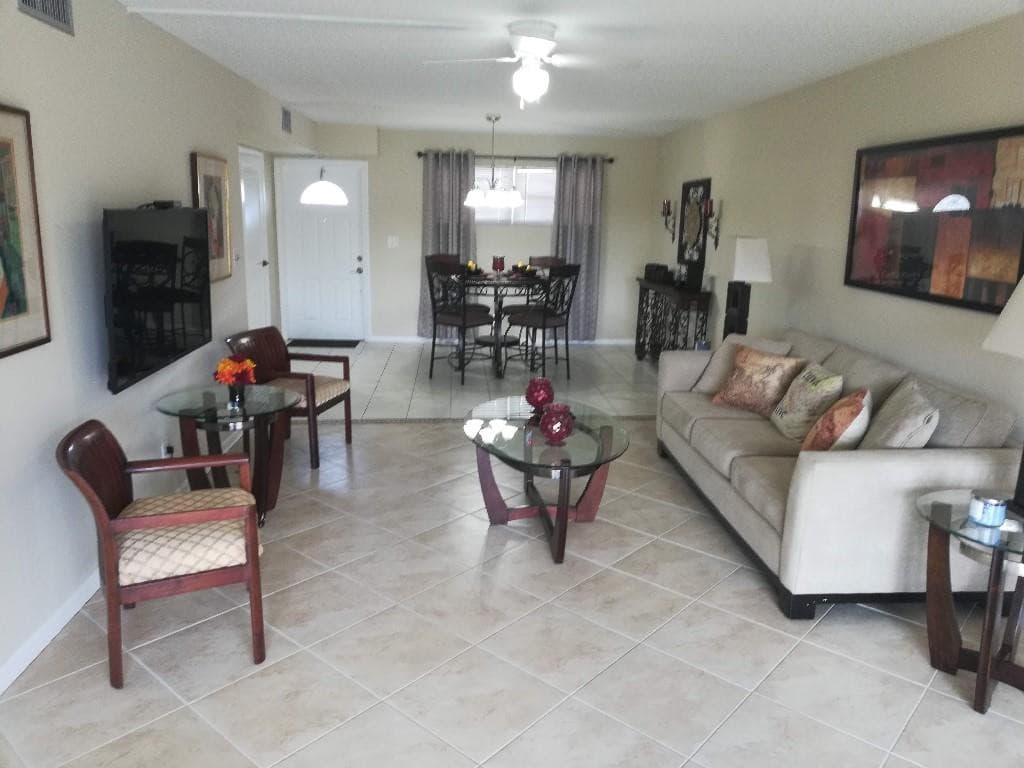 9420 S Hollybrook Lake Drive 305, Pembroke Pines, FL 33025 — photo 2 of 49