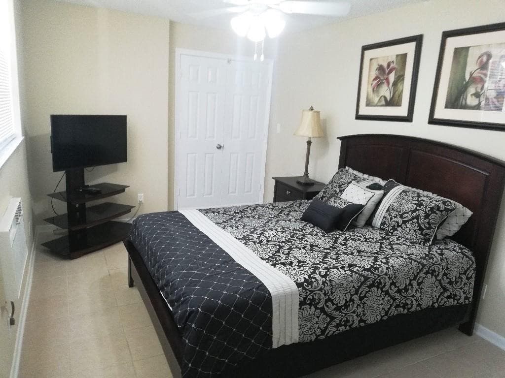 9420 S Hollybrook Lake Drive 305, Pembroke Pines, FL 33025 — photo 24 of 49