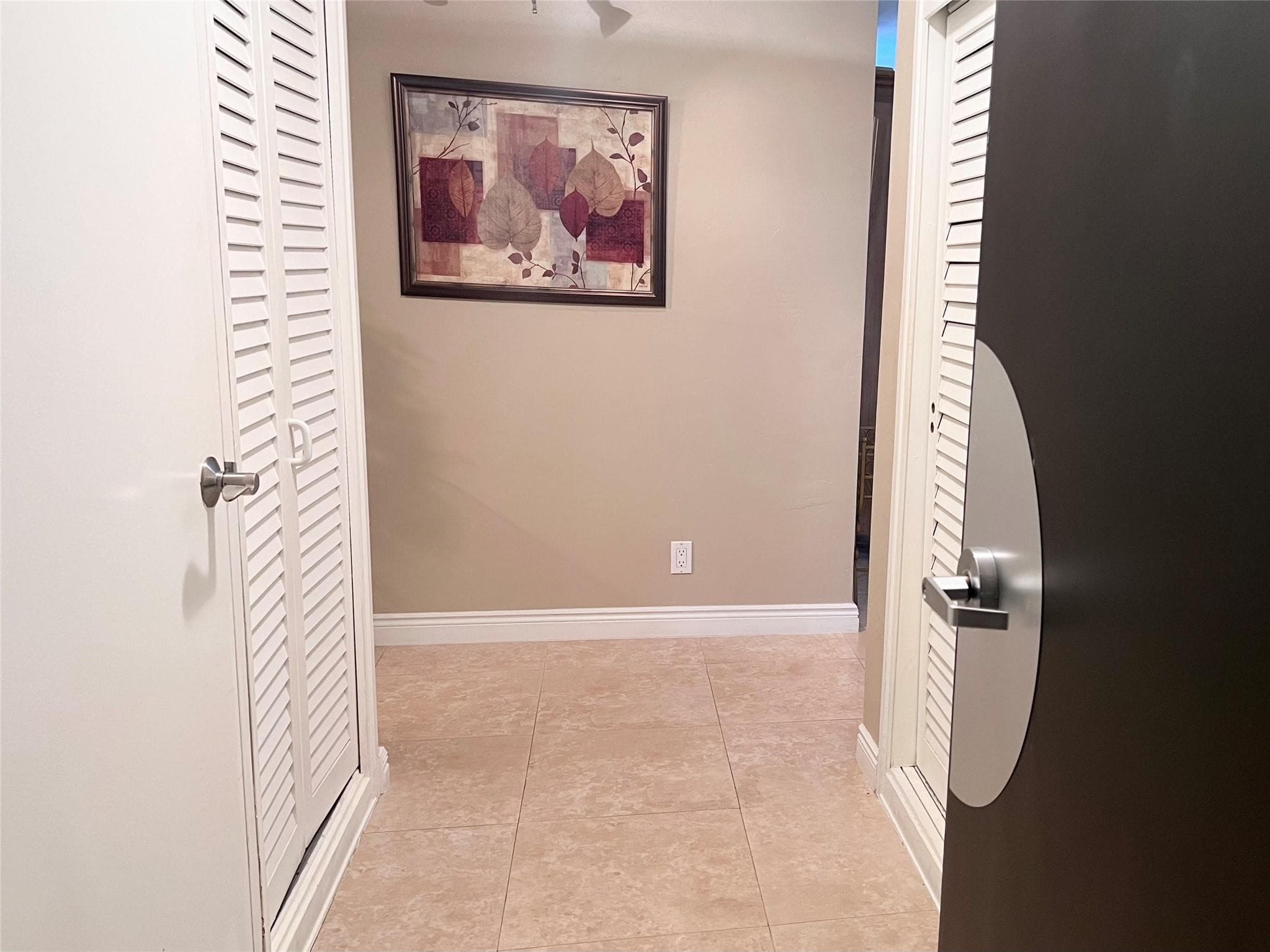 3300 NE 36th Street 518, Fort Lauderdale, FL 33308 — photo 1 of 17