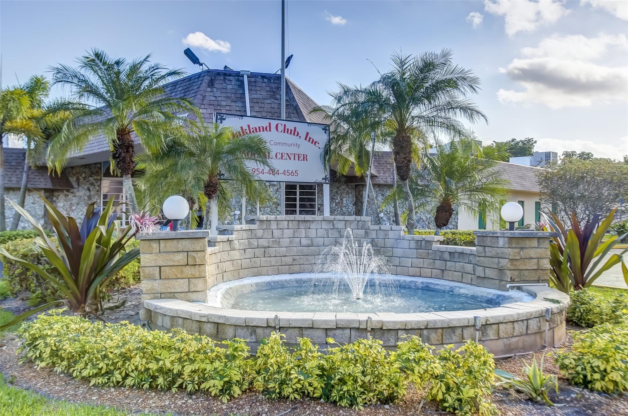 4050 NW 42nd Avenue 312, Lauderdale Lakes, FL 33319 — photo 1 of 34