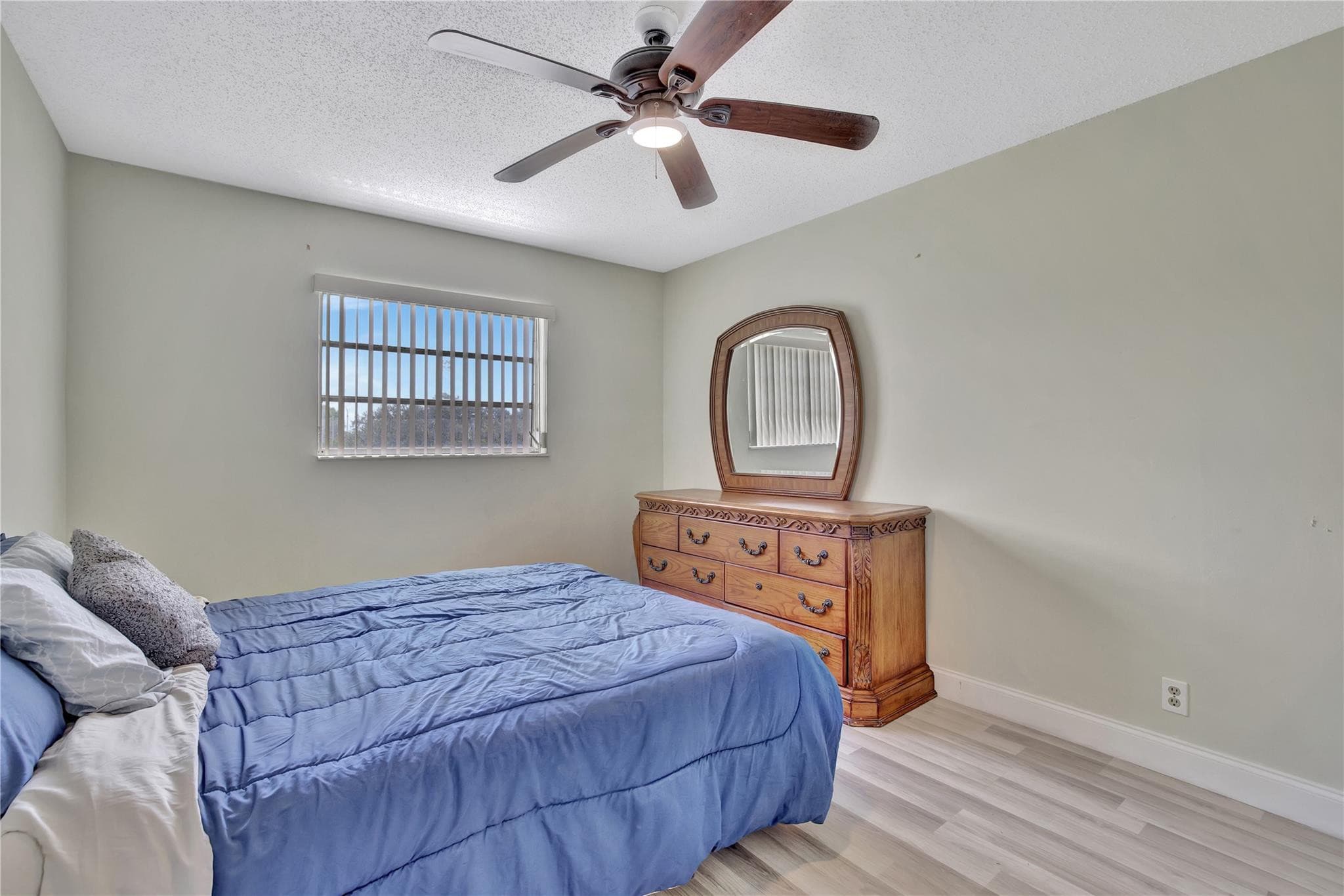 4050 NW 42nd Avenue 312, Lauderdale Lakes, FL 33319 — photo 14 of 34