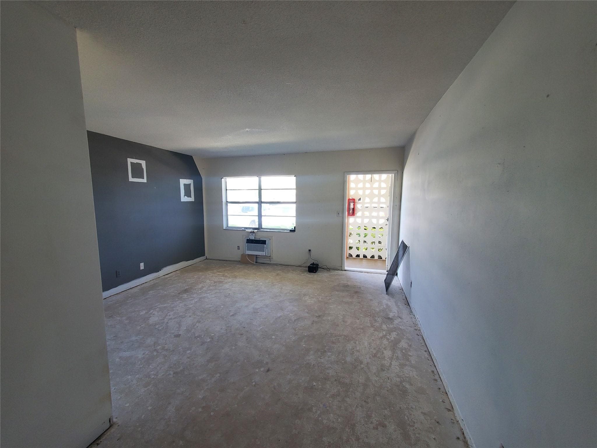 2106 NE 56th Court 107, Fort Lauderdale, FL 33308 — photo 4 of 9