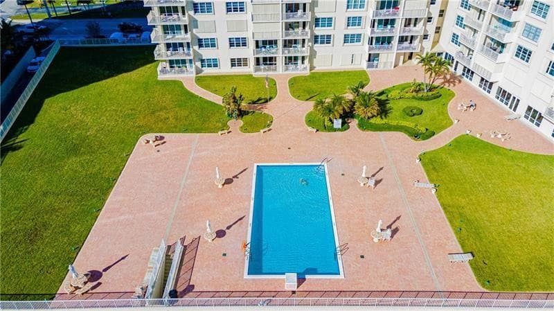 750 N Ocean Boulevard 1704, Pompano Beach, FL 33062 — photo 2 of 10