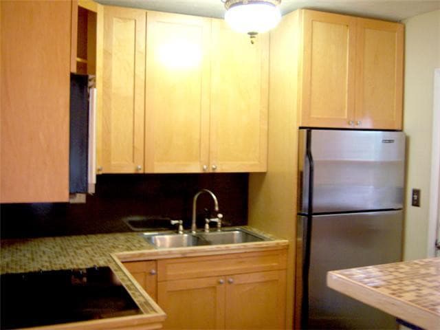 Condominium in North Miami — photo 2 of 16