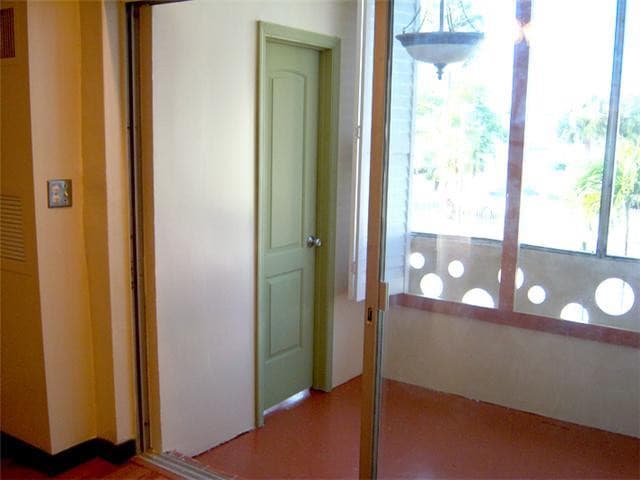 Condominium in North Miami — photo 8 of 16