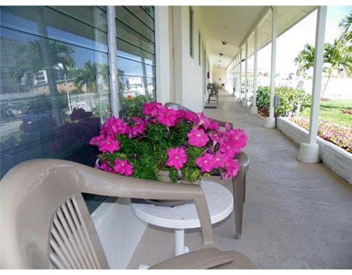Apartment in Pompano Beach — photo 8 of 15