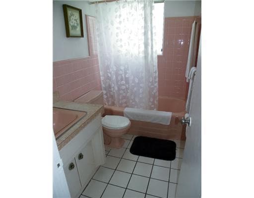 Apartment in Pompano Beach — photo 9 of 15