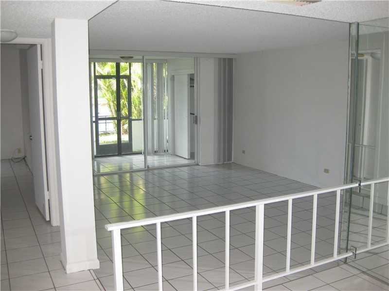 3750 Inverrary Drive 1B, Lauderhill, FL 33319 — photo 3 of 5