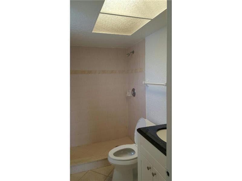 5800 Margate Boulevard 725, Margate, FL 33063 — photo 7 of 8