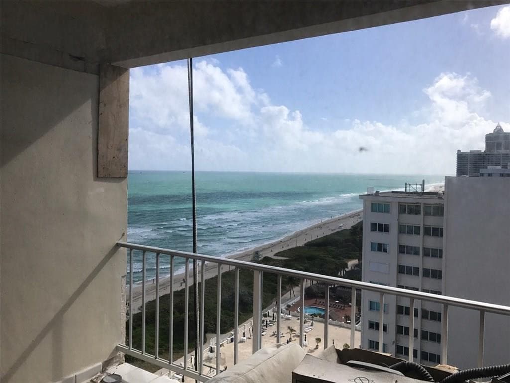 5401 Collins Avenue 1510, Miami Beach, FL 33140 — photo 11 of 11