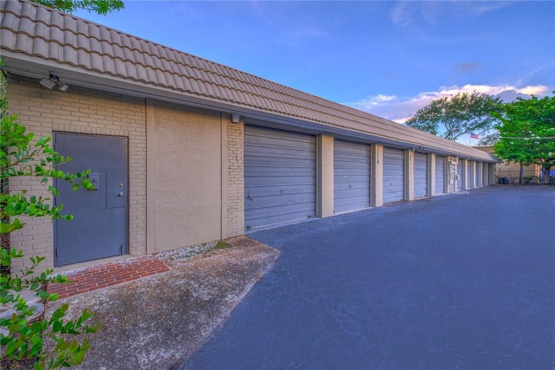 800 SW 15th Avenue, Delray Beach, FL 33444 — photo 10 of 36