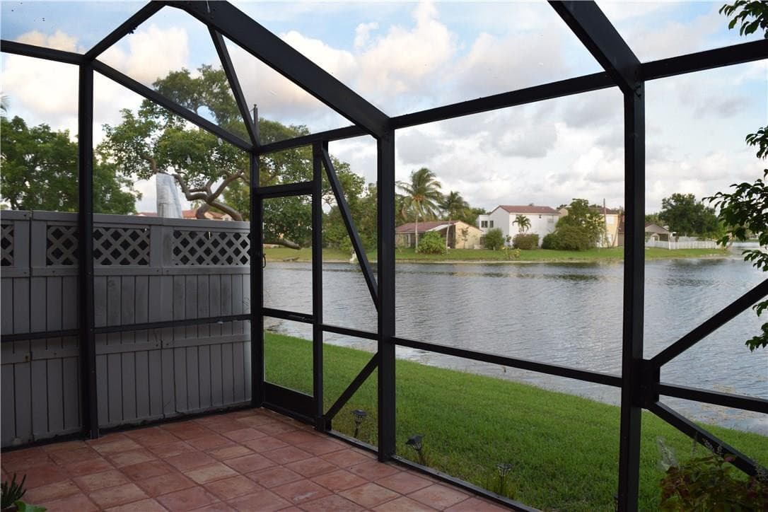 1300 NW 126th Avenue 1300, Sunrise, FL 33323 — photo 9 of 34
