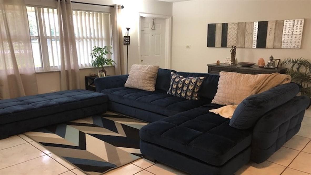 9011 NW 33rd Street W, Coral Springs, FL 33065 — photo 3 of 8