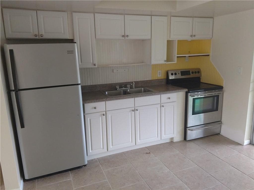 2061 NE 25th Avenue, Pompano Beach, FL 33062 — photo 11 of 12