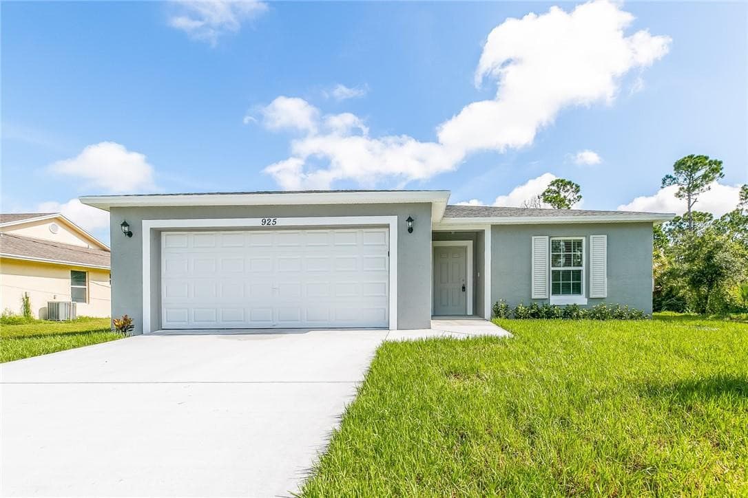 Single Family Residence in Port St. Lucie — photo 1 of 12