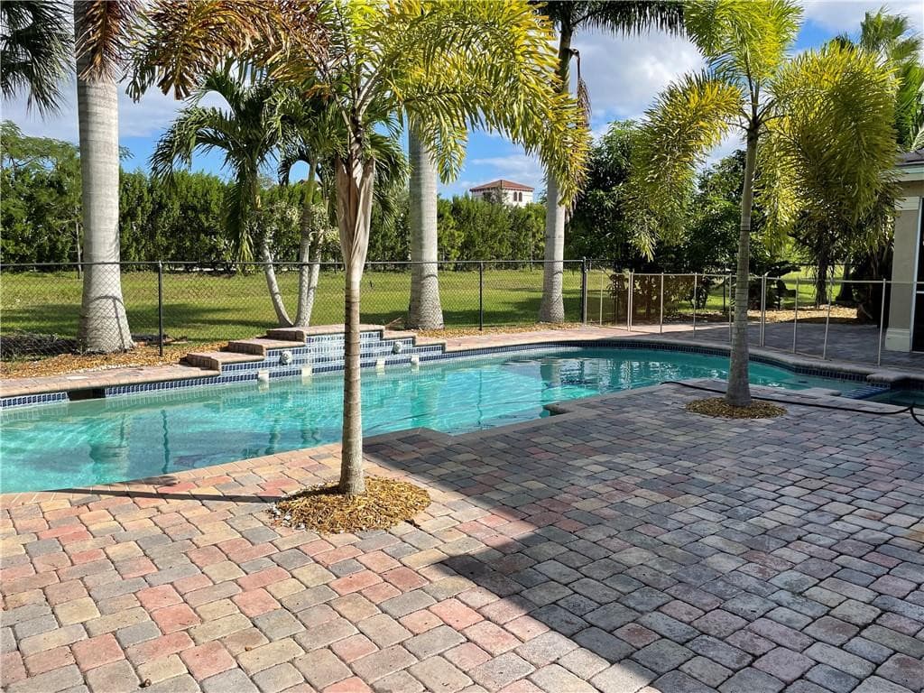 Single Family Residence in Lake Worth — photo 14 of 31
