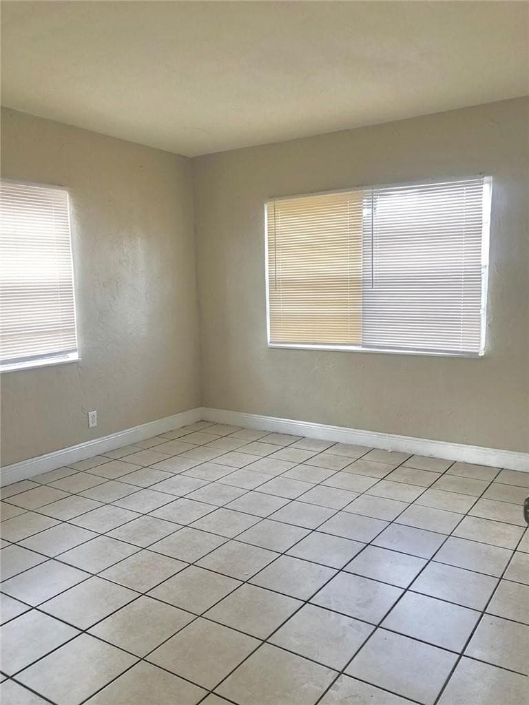 736 NW 14th Terrace 1, Fort Lauderdale, FL 33311 — photo 4 of 6