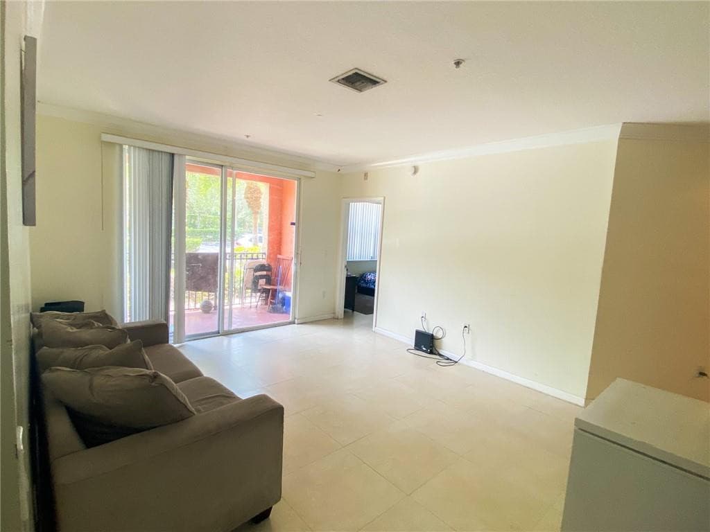 4700 SW 160th Avenue 411, Miramar, FL 33027 — photo 2 of 7