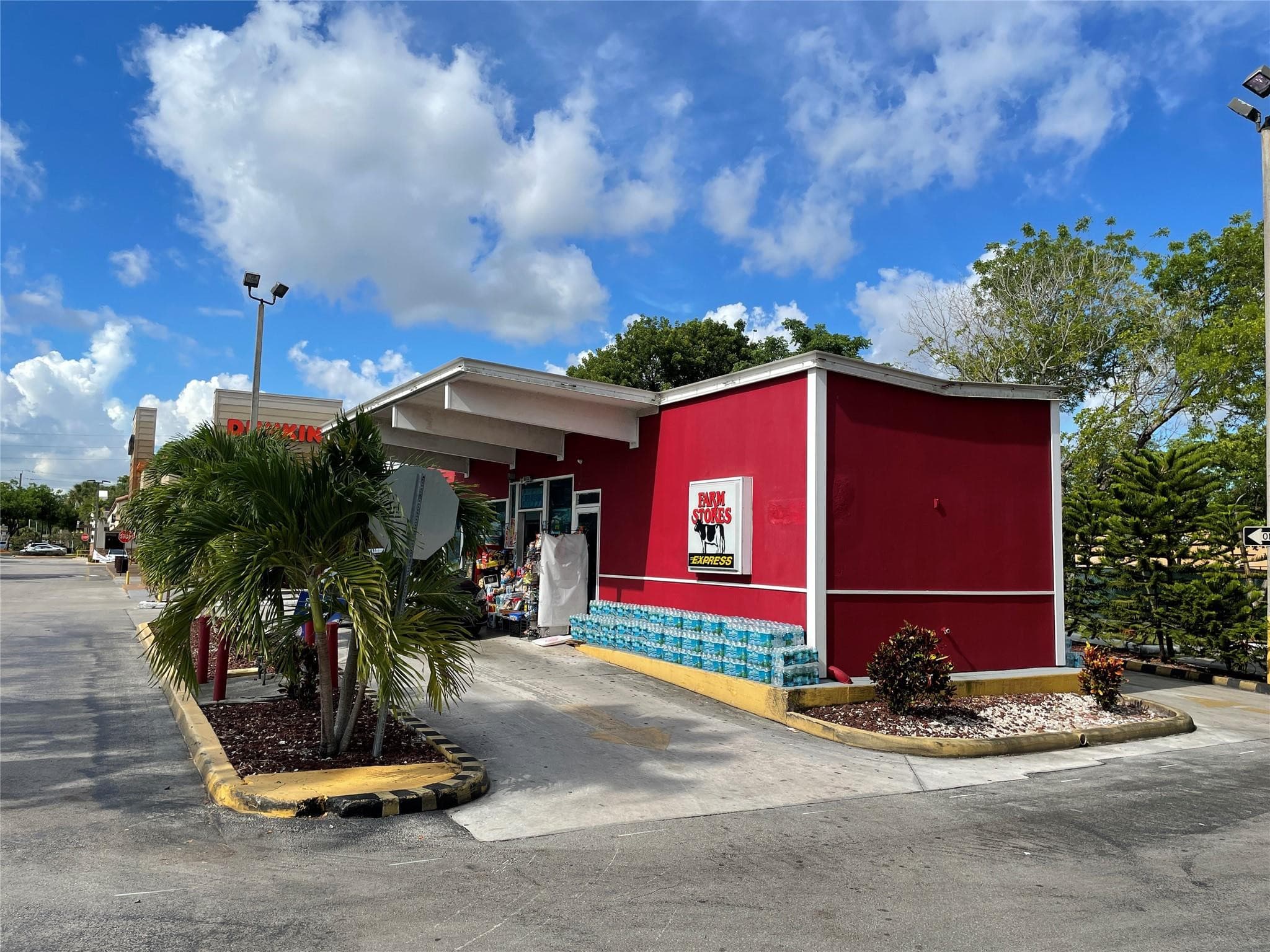 18606 NW 67th Avenue, Hialeah, FL 33015 — photo 19 of 33