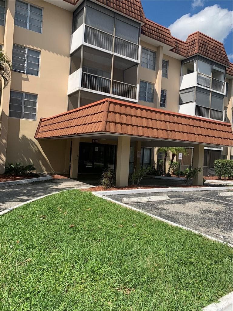 4152 Inverrary Drive 106, Lauderhill, FL 33319 — photo 1 of 12