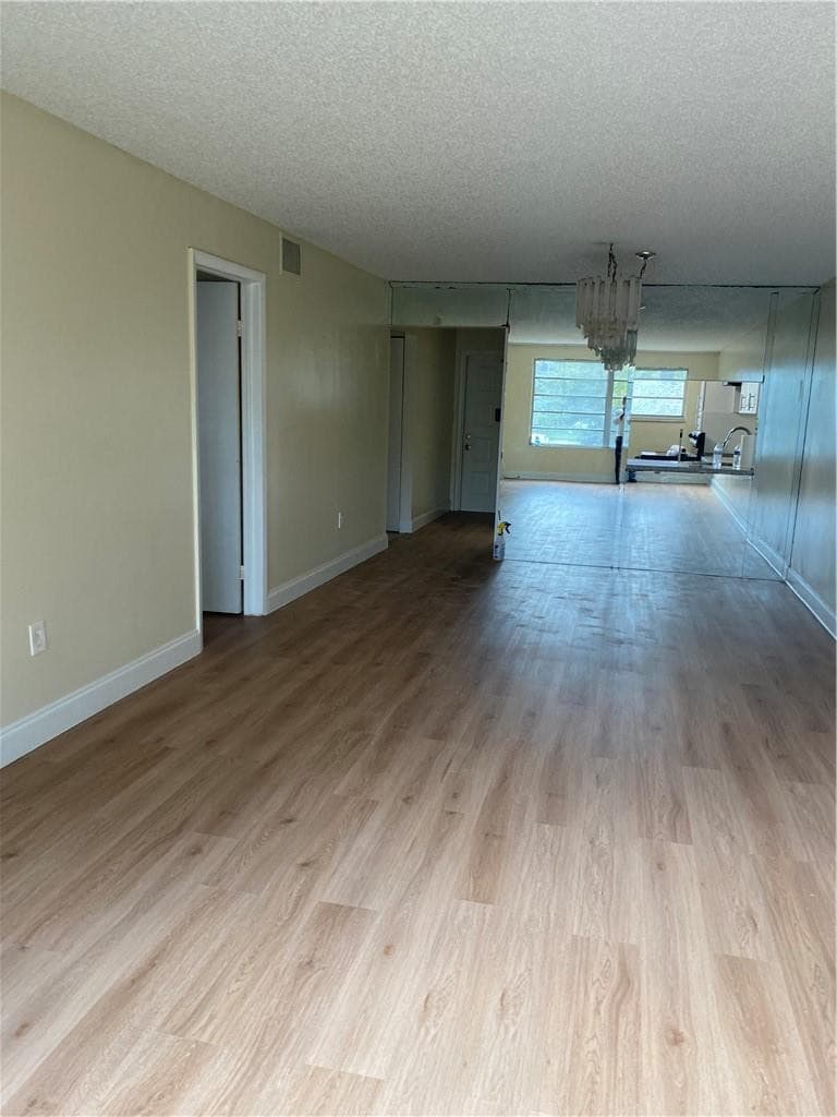 Condominium in Plantation — photo 3 of 7